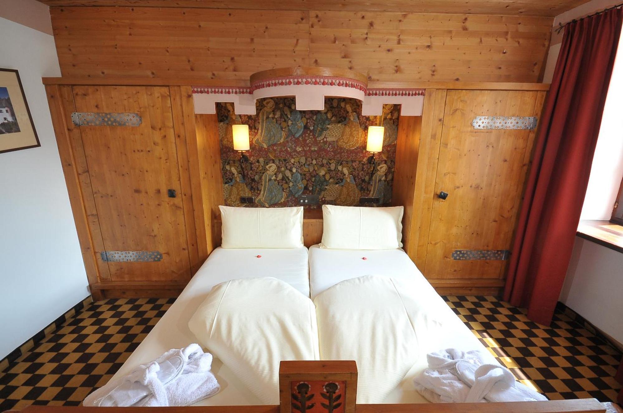 Family Hotel Schloss Rosenegg Fieberbrunn Εξωτερικό φωτογραφία