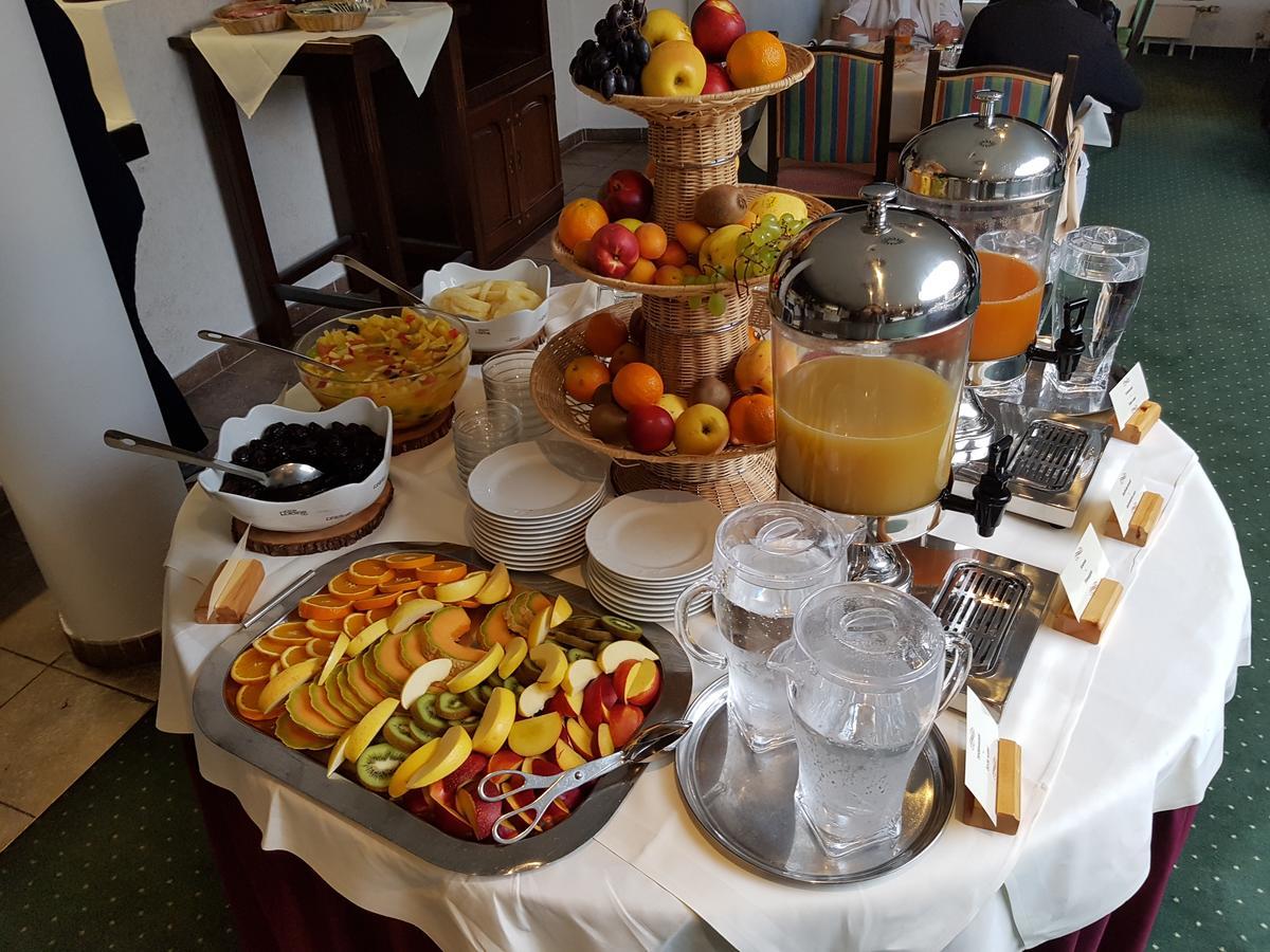 Family Hotel Schloss Rosenegg Fieberbrunn Εξωτερικό φωτογραφία