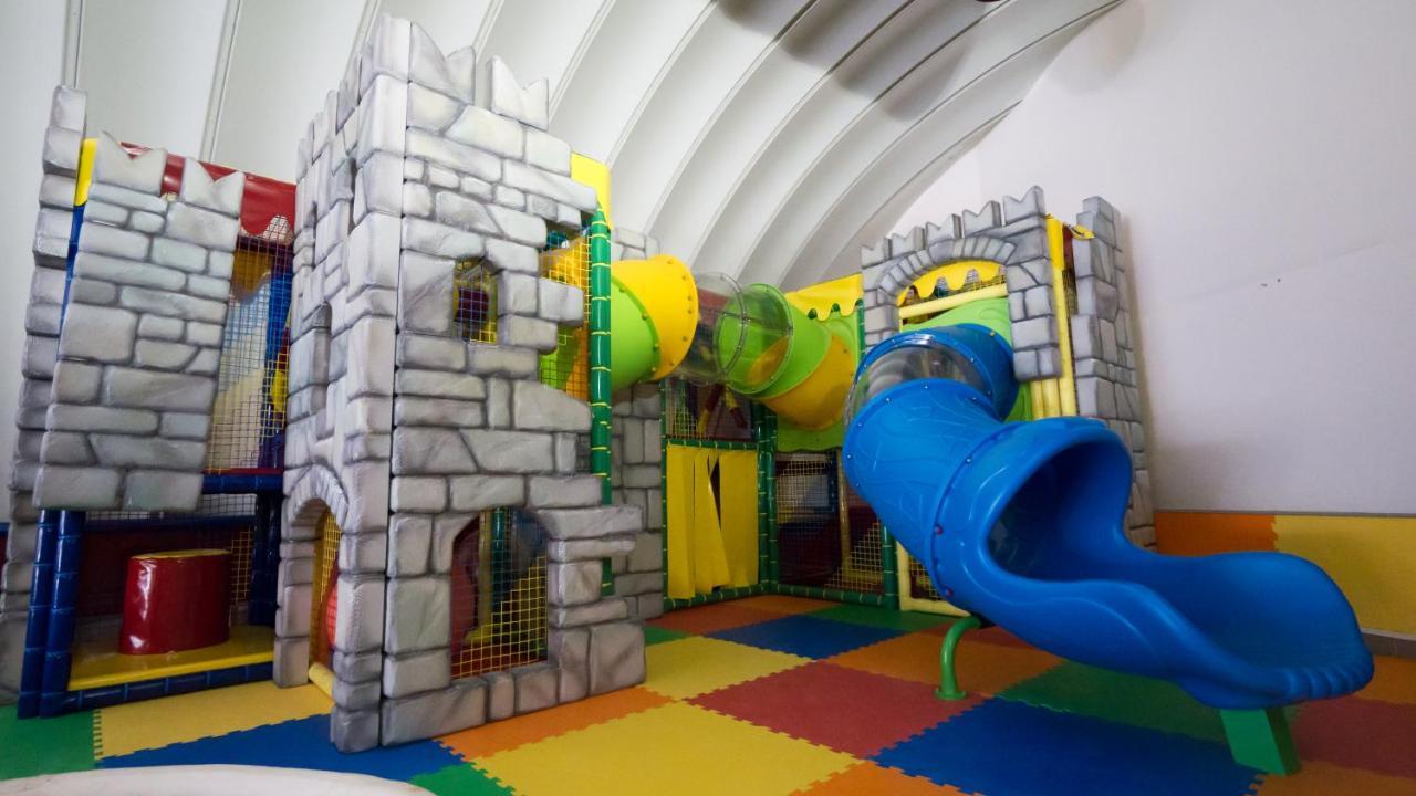 Family Hotel Schloss Rosenegg Fieberbrunn Εξωτερικό φωτογραφία
